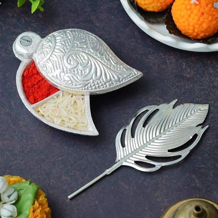 Silver Morpankhi tilak